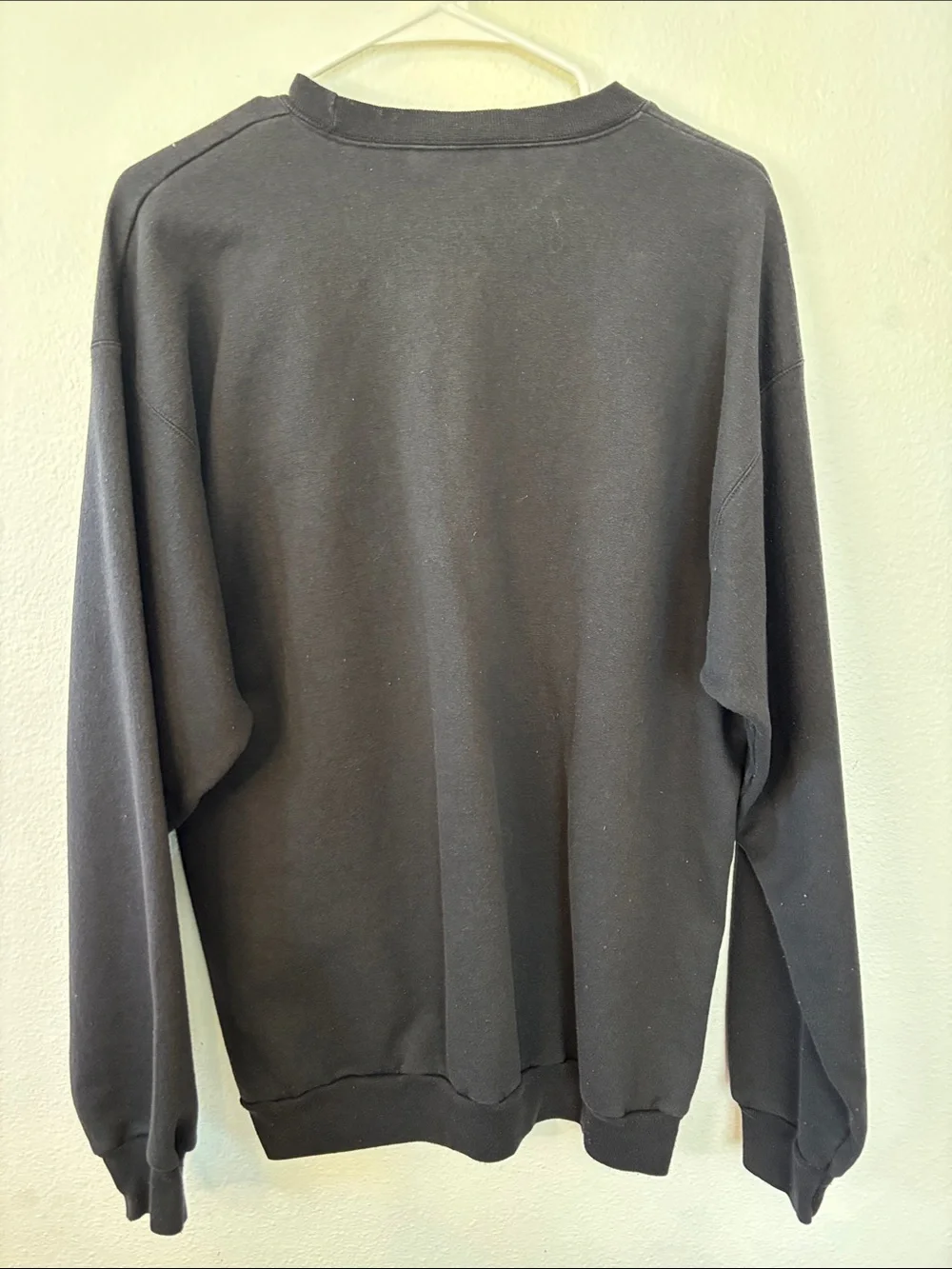 Hanes Black Disneyland Resort Crewneck Sweatshirt -540sku